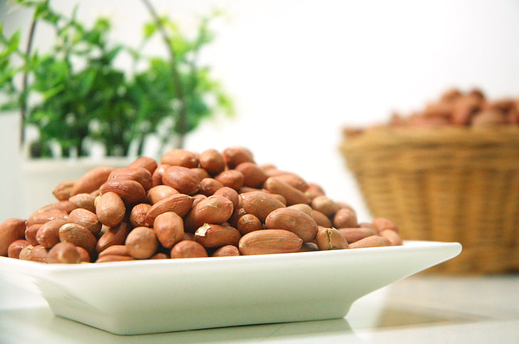 peanuts-nuts-plate-wallpaper-preview